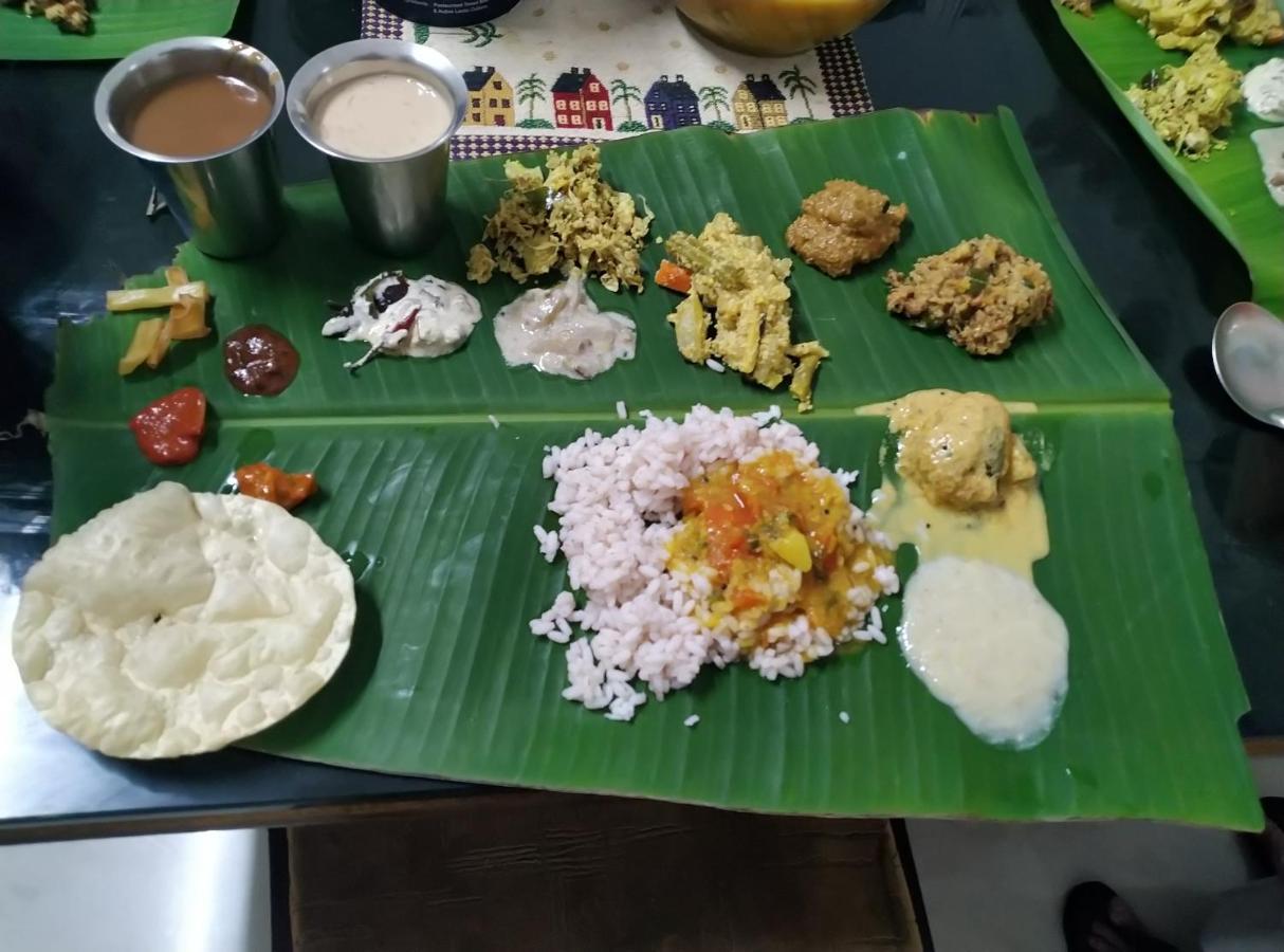 Anandam Stays - Premium 3Bhk Plush Homestay, Vaikom Near Kumarakom Exteriör bild