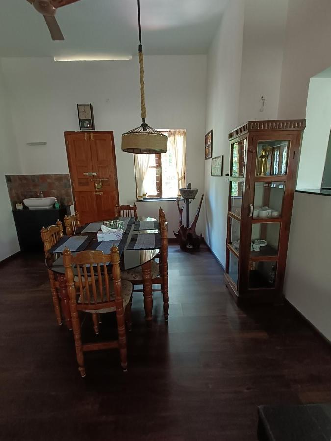 Anandam Stays - Premium 3Bhk Plush Homestay, Vaikom Near Kumarakom Exteriör bild