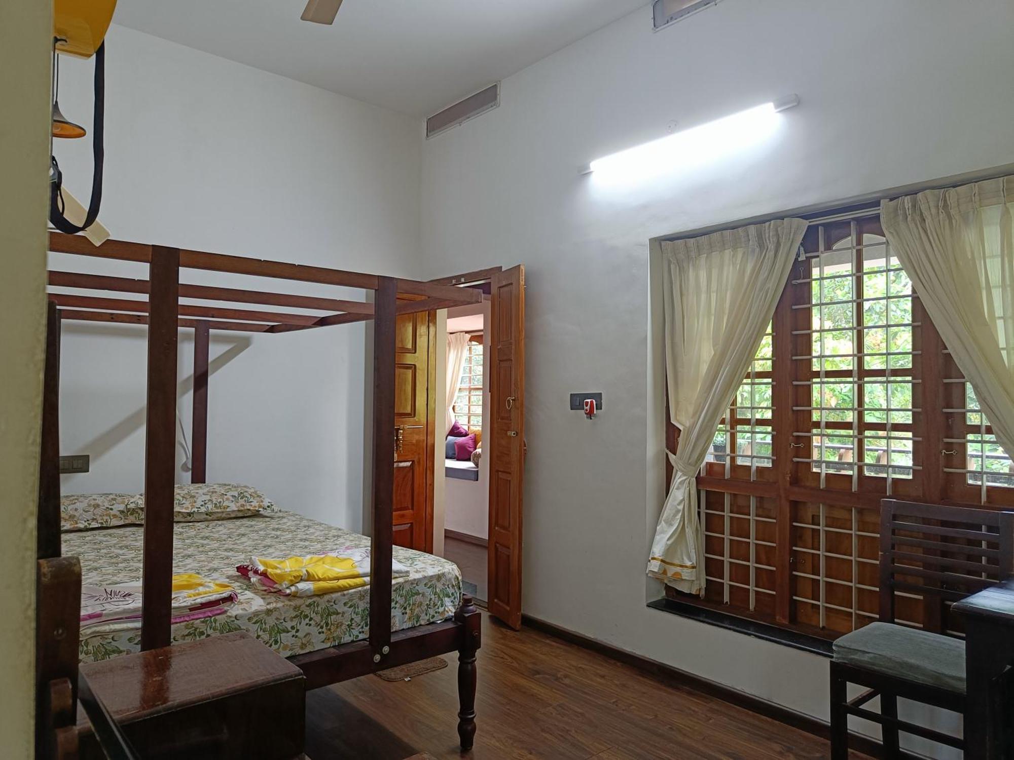 Anandam Stays - Premium 3Bhk Plush Homestay, Vaikom Near Kumarakom Exteriör bild